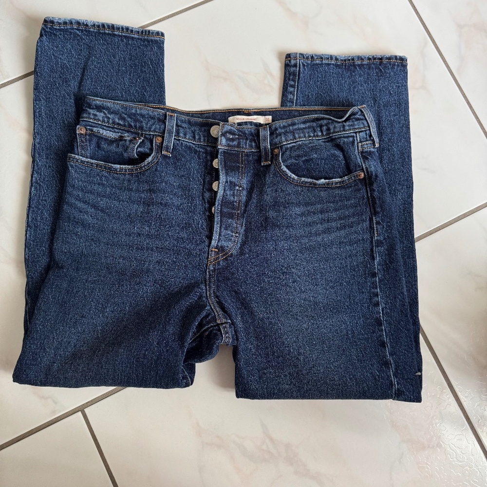 Levi Wedgie Straight Fit